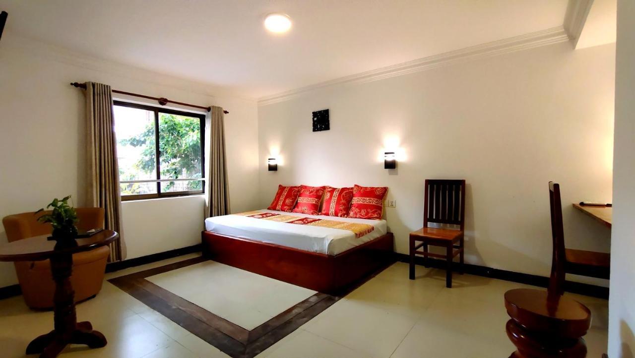 La Villa Du Bonheur Siem Reap Exterior photo