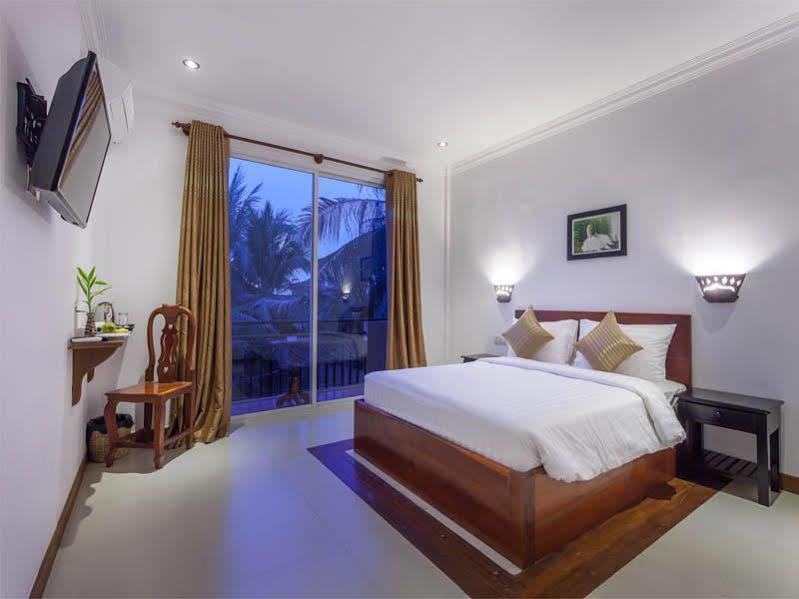 La Villa Du Bonheur Siem Reap Exterior photo